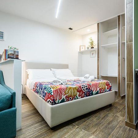 Loft By B&B Universita Наполи Екстериор снимка
